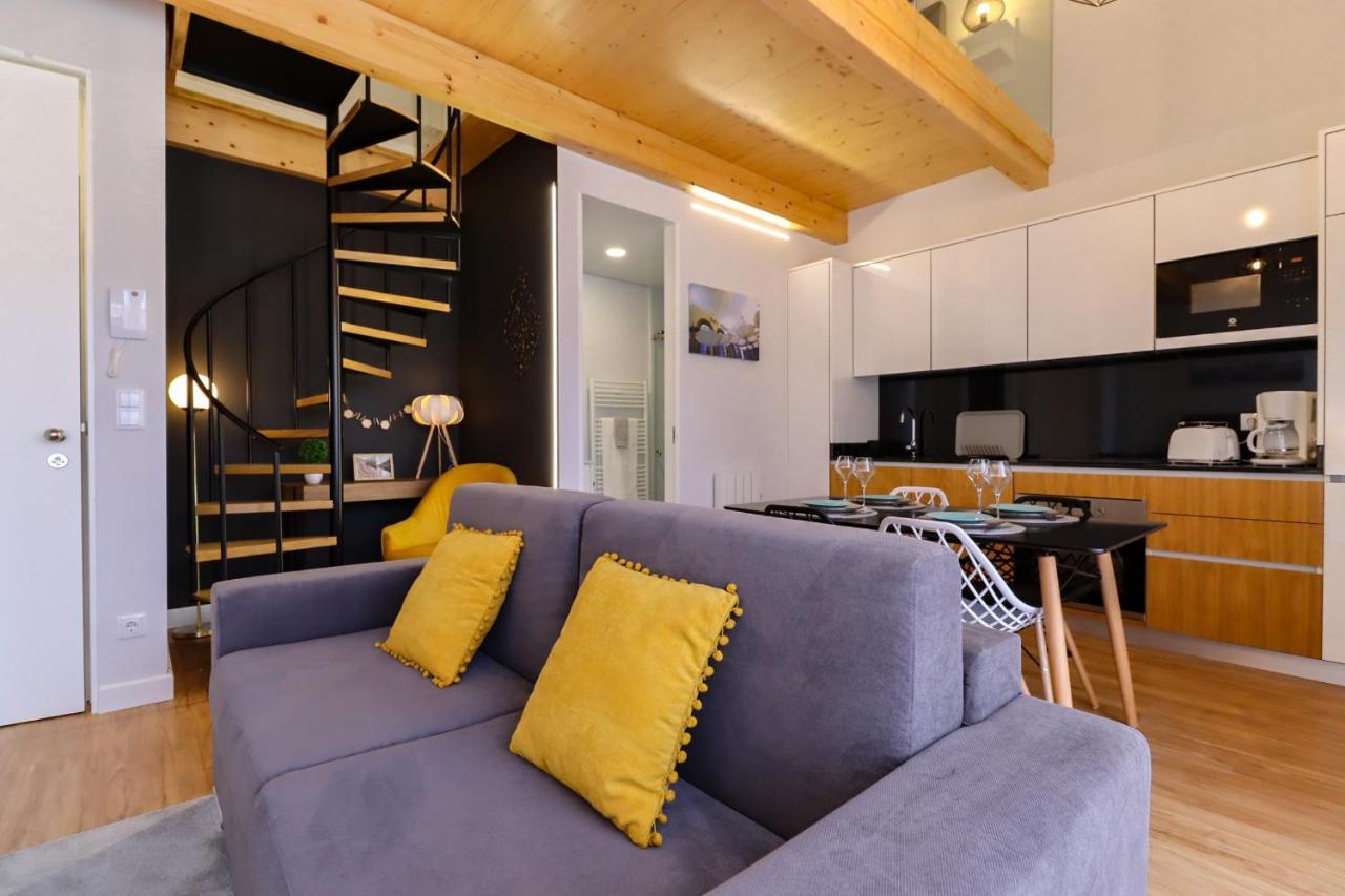 Coutinho Apartment - Modern Ap In The City Centre With Balcony Виана-ду-Каштелу Экстерьер фото