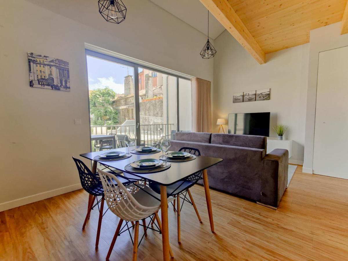 Coutinho Apartment - Modern Ap In The City Centre With Balcony Виана-ду-Каштелу Экстерьер фото
